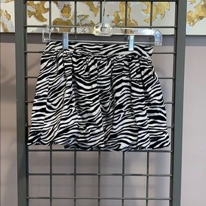 (PRE-LOVED) J.KHAKI ZEBRA PRINT SKIRT💕